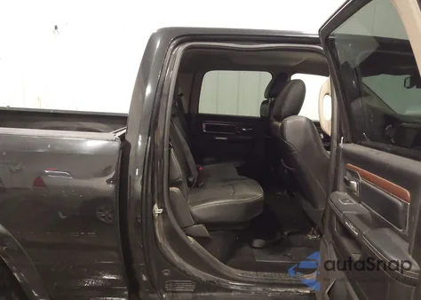 2016 Ram 1500 Laramie z USA, uszkodzony, nr VIN 1C6RR7VT0GS372730